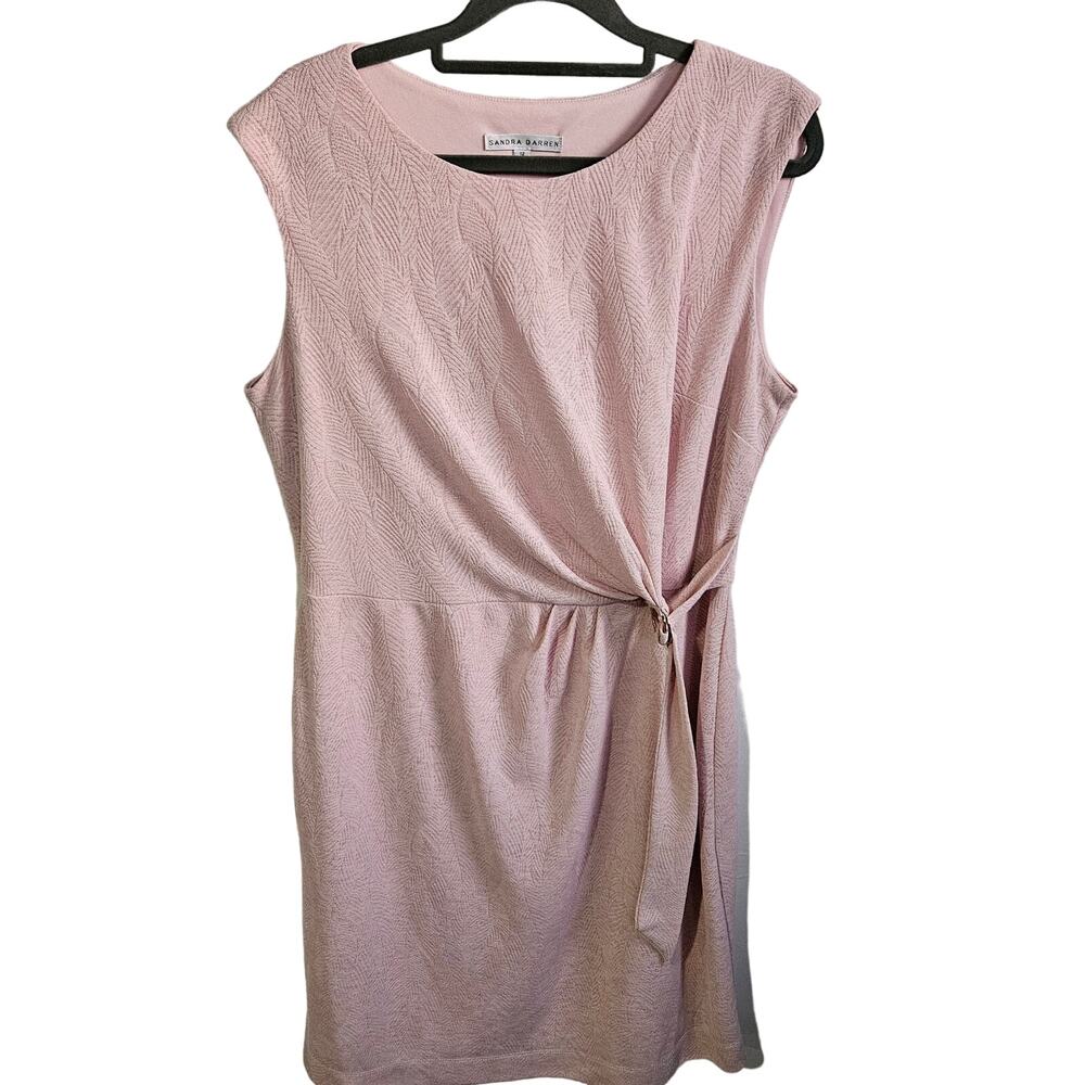 Sandra Darren Women's Size 12 Sleeveless Tie Waist Dress Pink Textured Jacquard